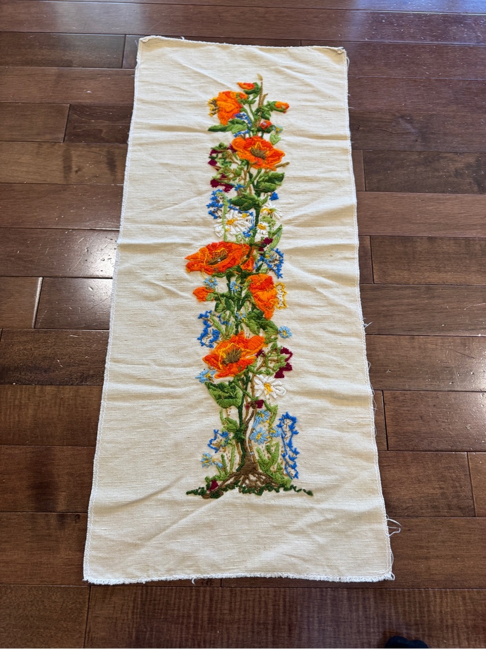 Crewel Floral Bloom Embroidery Handmade - Picture 6 of 7